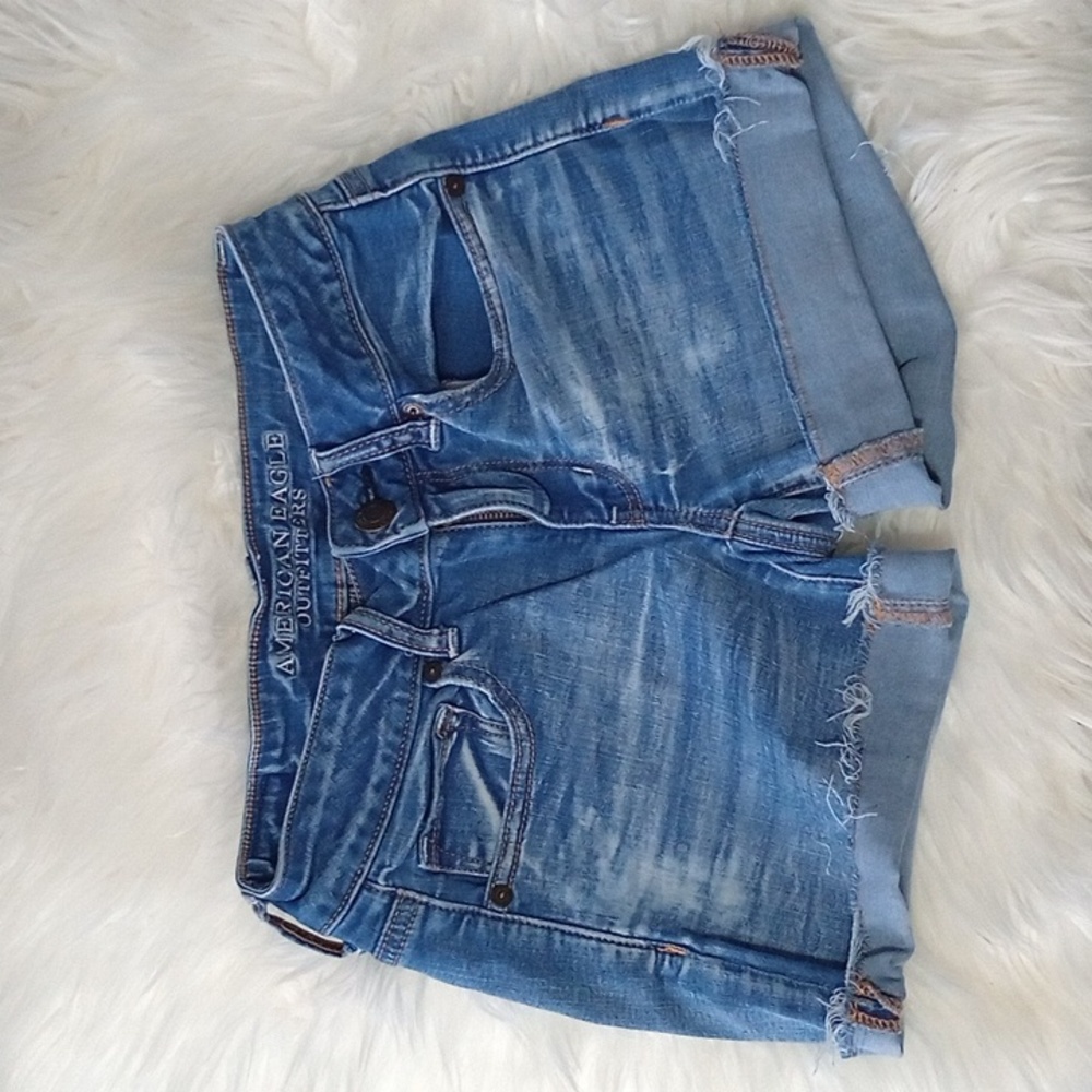 American Eagle Shorts Women Size 2 Preowned Blue ligh Color